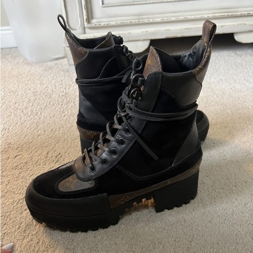 100% AUTHENTIC LOUIS VUITTON LAUREATE PLATFORM DESERT BOOT SIZE 37.5 BROWN/Black